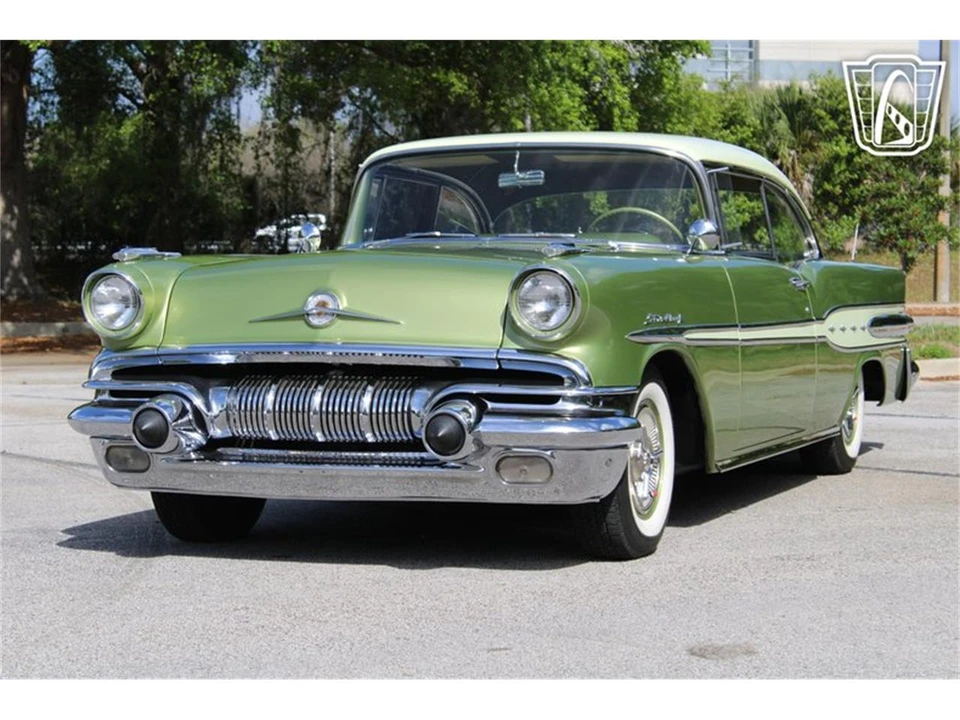 1957 Pontiac Star Chief - Image 4 of 31
