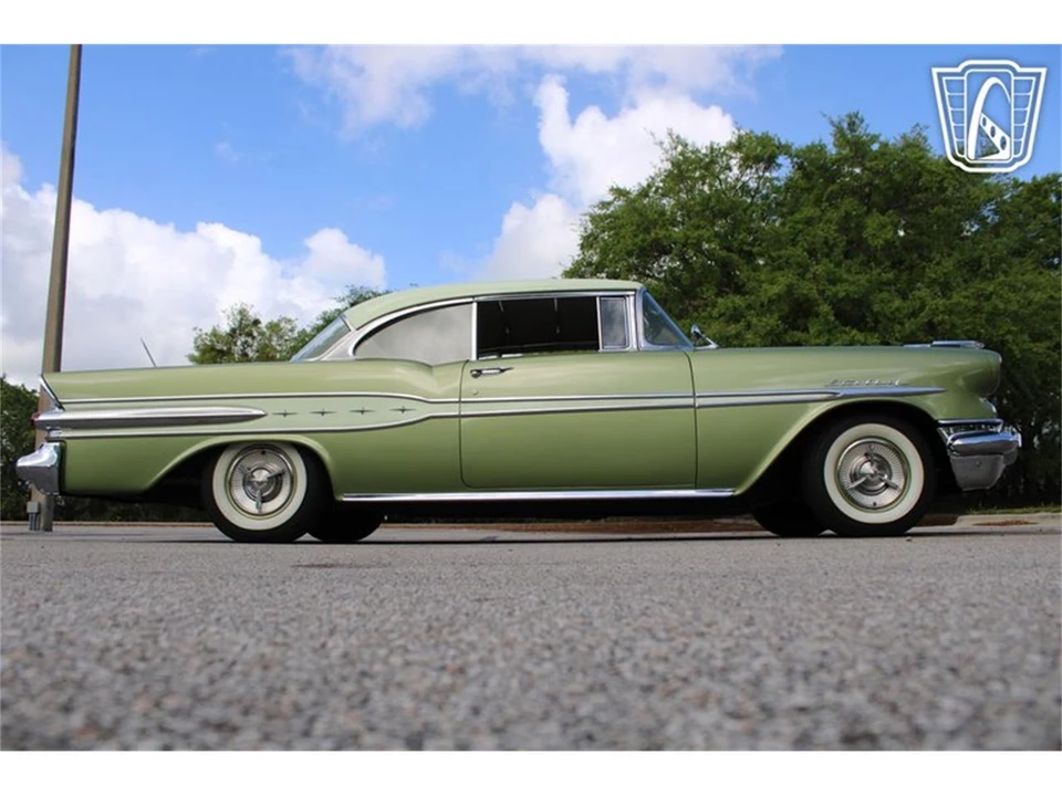 1957 Pontiac Star Chief - Image 24 of 31