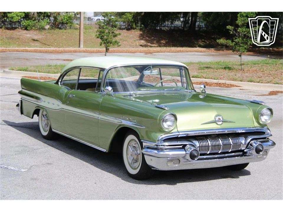1957 Pontiac Star Chief - Image 14 of 31