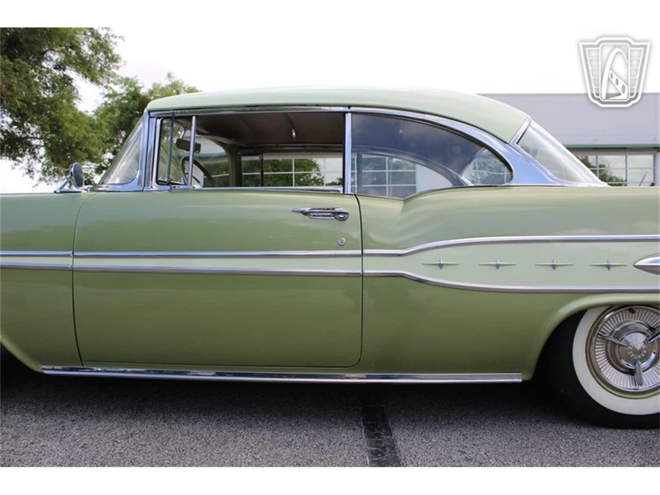 1957 Pontiac Star Chief - Image 30 of 31