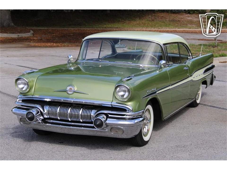 1957 Pontiac Star Chief - Image 5 of 31