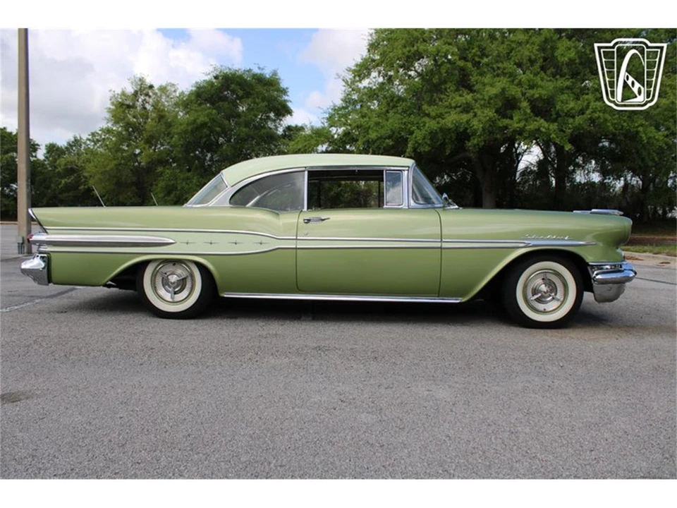 1957 Pontiac Star Chief - Image 25 of 31