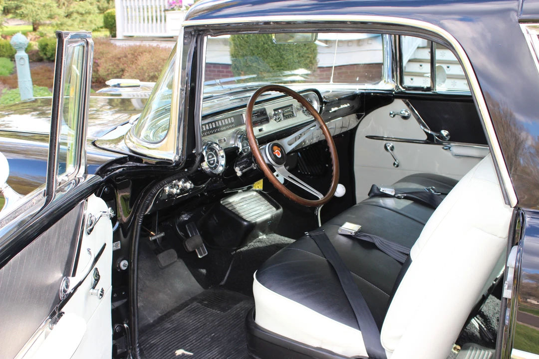 1957 Pontiac Star Chief - Image 12 of 22