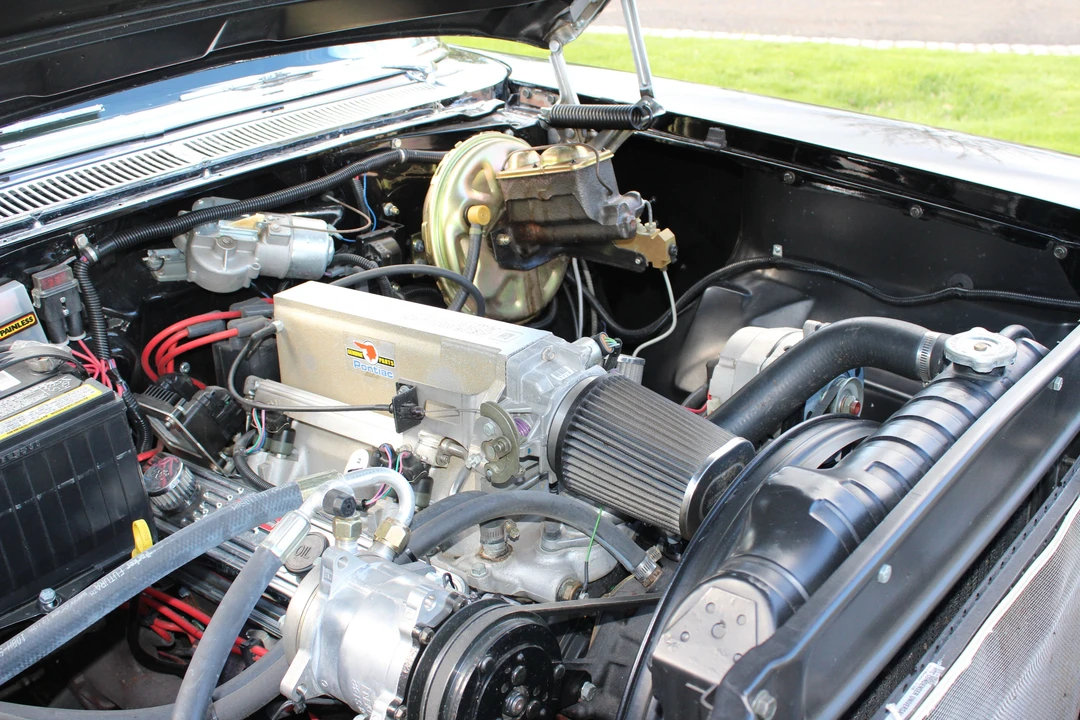 1957 Pontiac Star Chief - Image 14 of 22