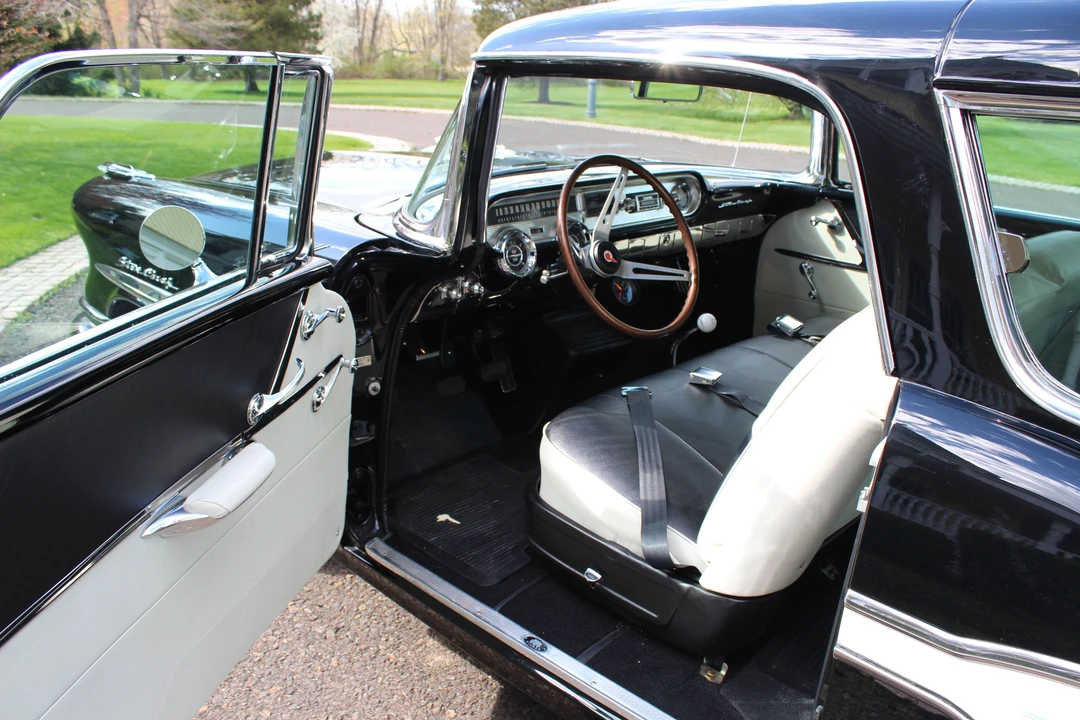 1957 Pontiac Star Chief - Image 5 of 22