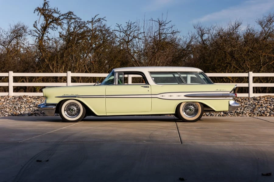1957 Pontiac Star Chief - Image 2 of 31