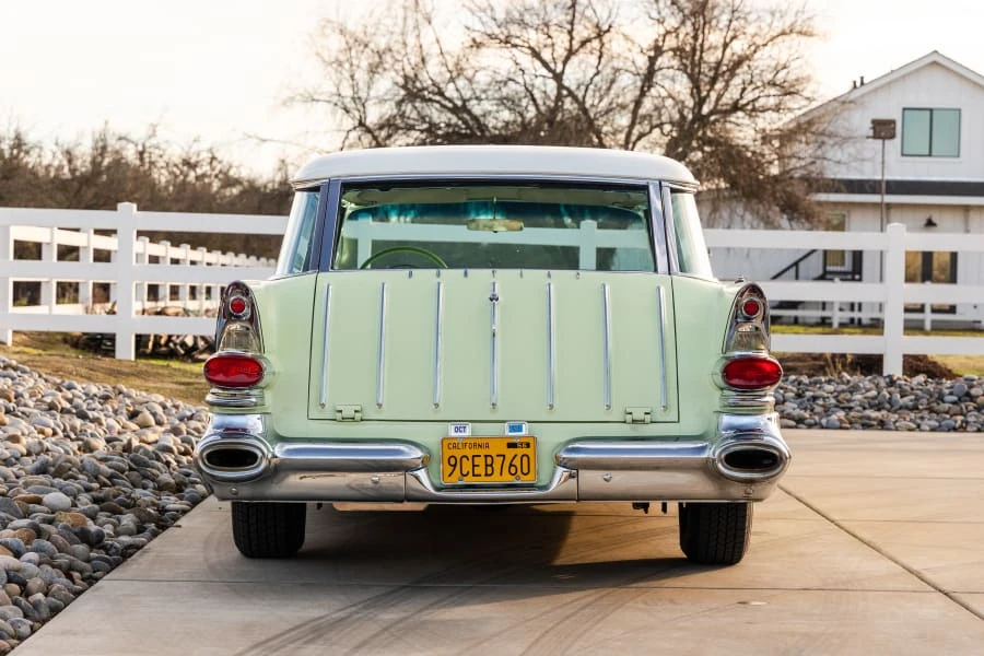 1957 Pontiac Star Chief - Image 5 of 31