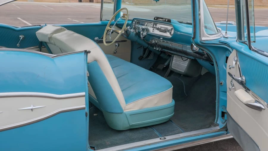 1957 Pontiac Star Chief - Image 5 of 20