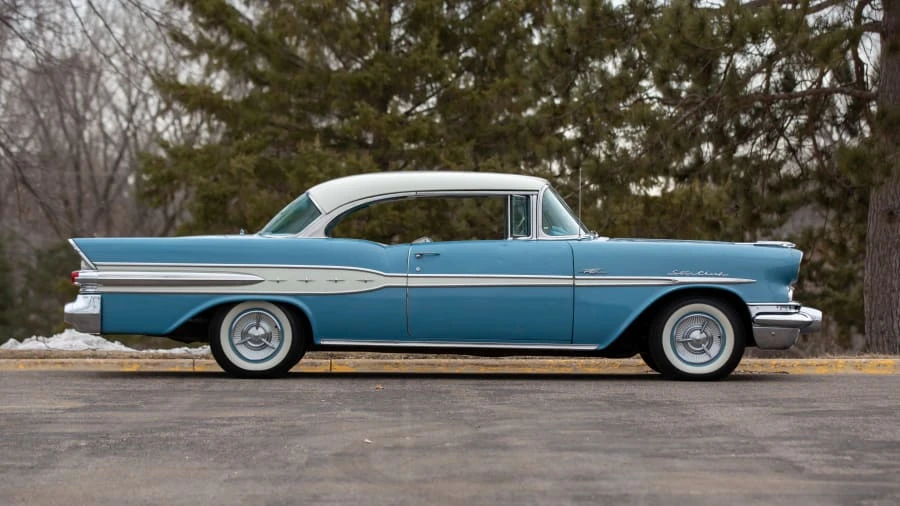 1957 Pontiac Star Chief - Image 8 of 20