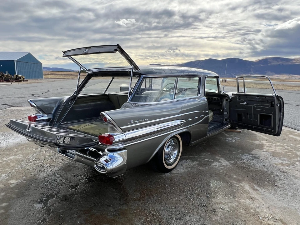 1957 Pontiac Star Chief - Image 16 of 31