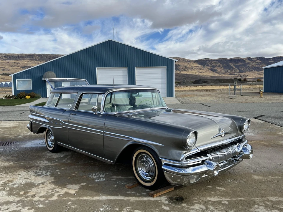 1957 Pontiac Star Chief - Image 6 of 31