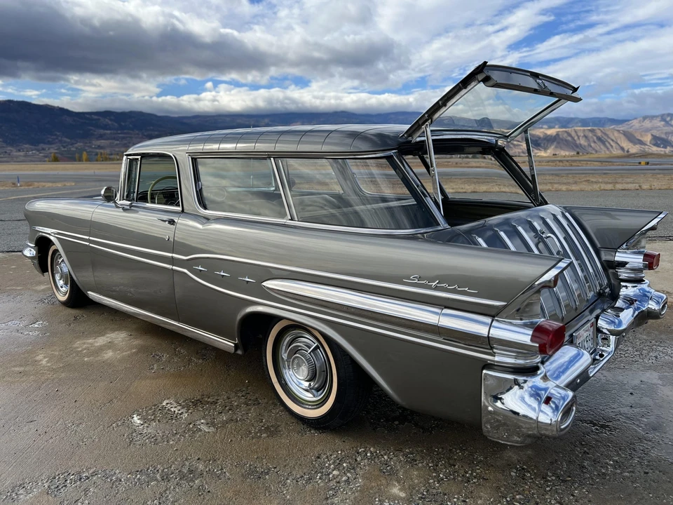 1957 Pontiac Star Chief - Image 14 of 31