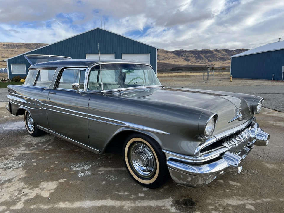 1957 Pontiac Star Chief - Image 7 of 31