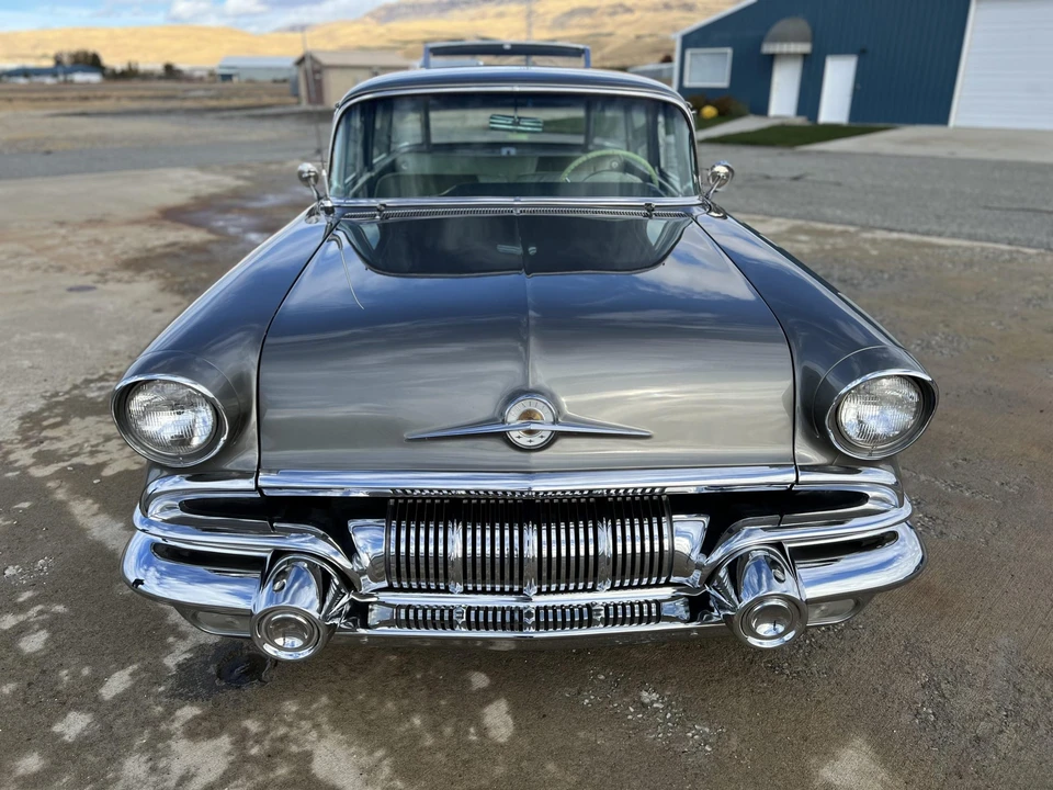 1957 Pontiac Star Chief - Image 9 of 31