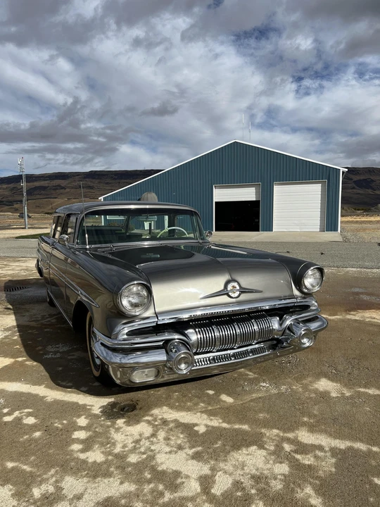 1957 Pontiac Star Chief - Image 8 of 31