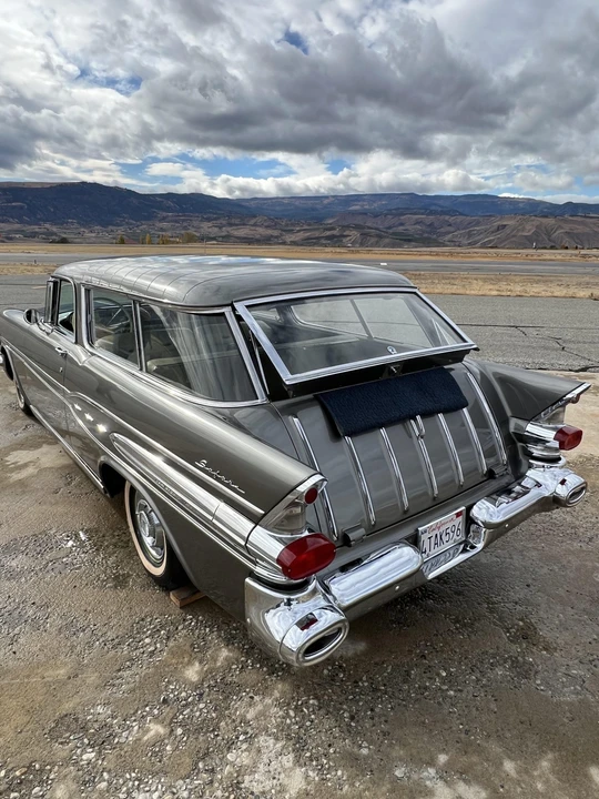 1957 Pontiac Star Chief - Image 5 of 31
