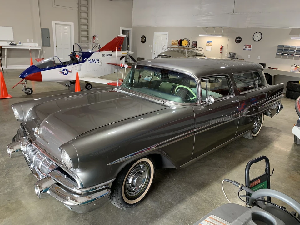 1957 Pontiac Star Chief - Image 26 of 31