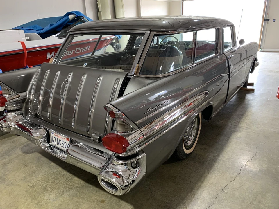1957 Pontiac Star Chief - Image 22 of 31