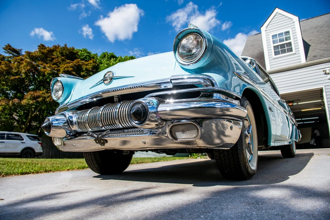 1957 Pontiac Star Chief - Image 3 of 31