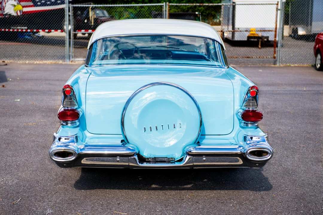 1957 Pontiac Star Chief - Image 10 of 31