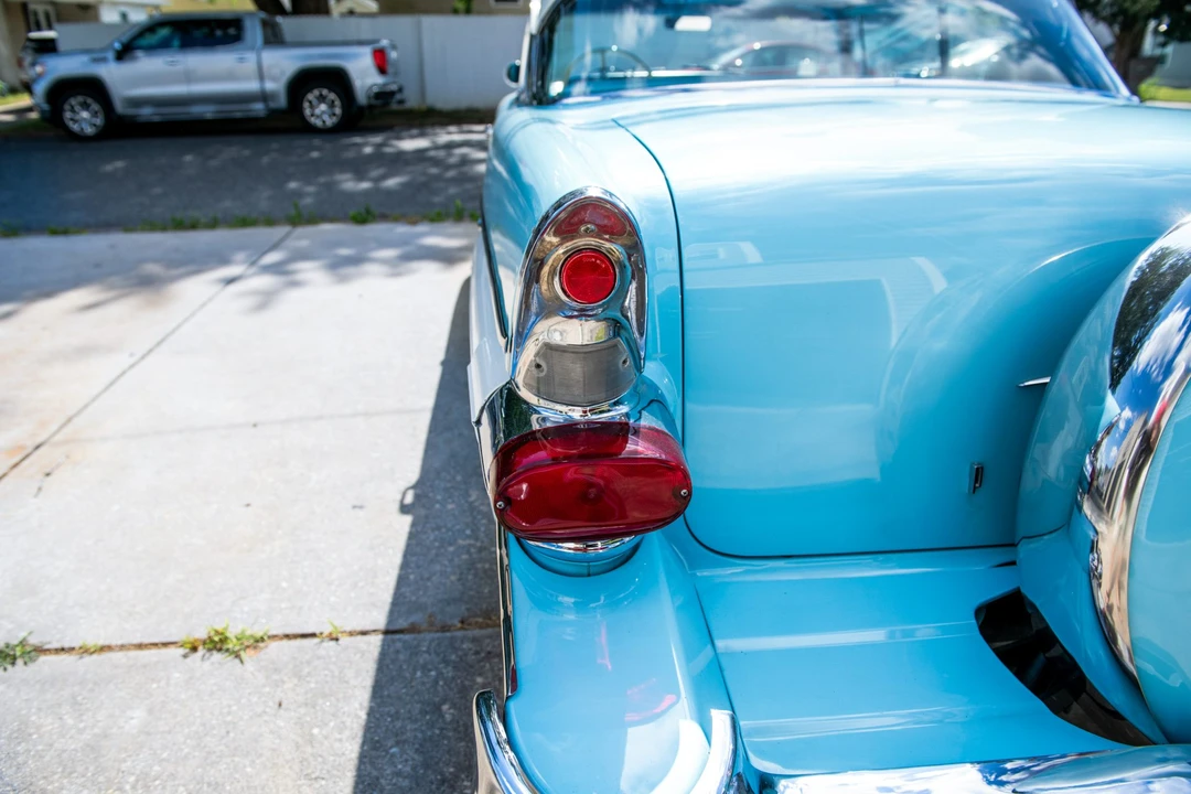 1957 Pontiac Star Chief - Image 21 of 31