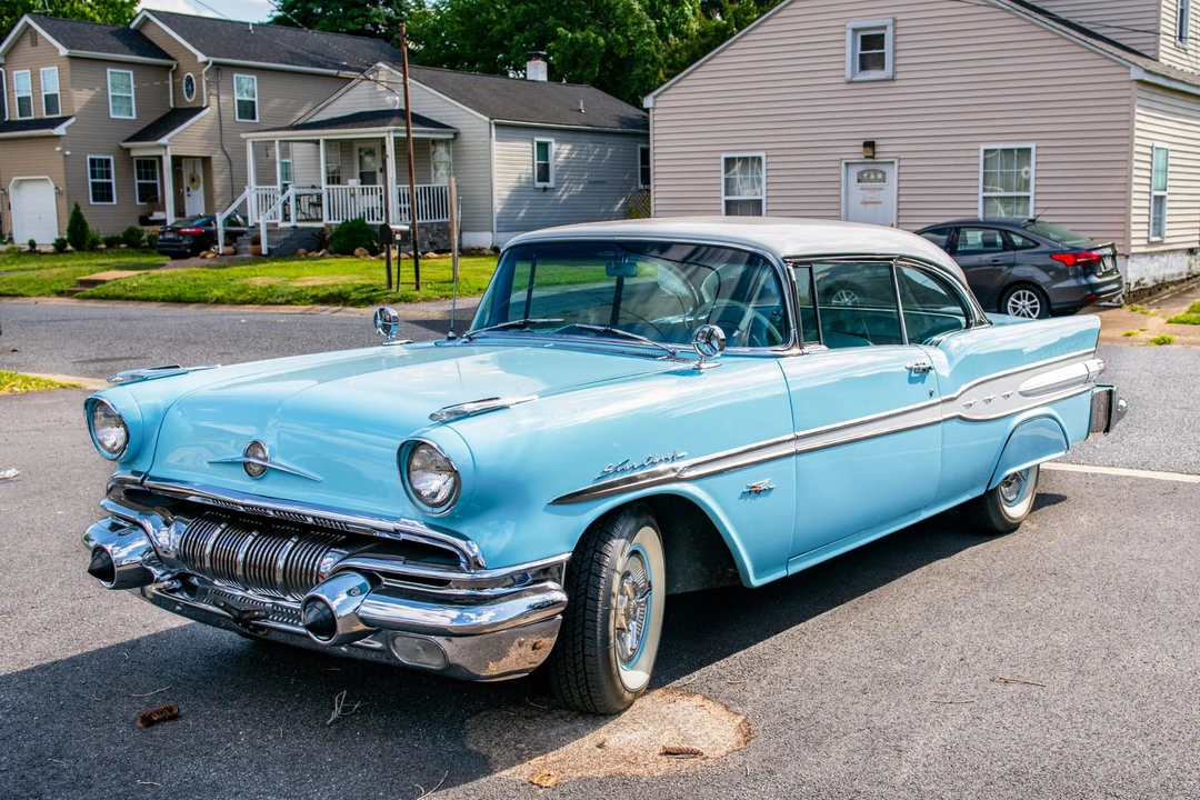 1957 Pontiac Star Chief - Image 2 of 31