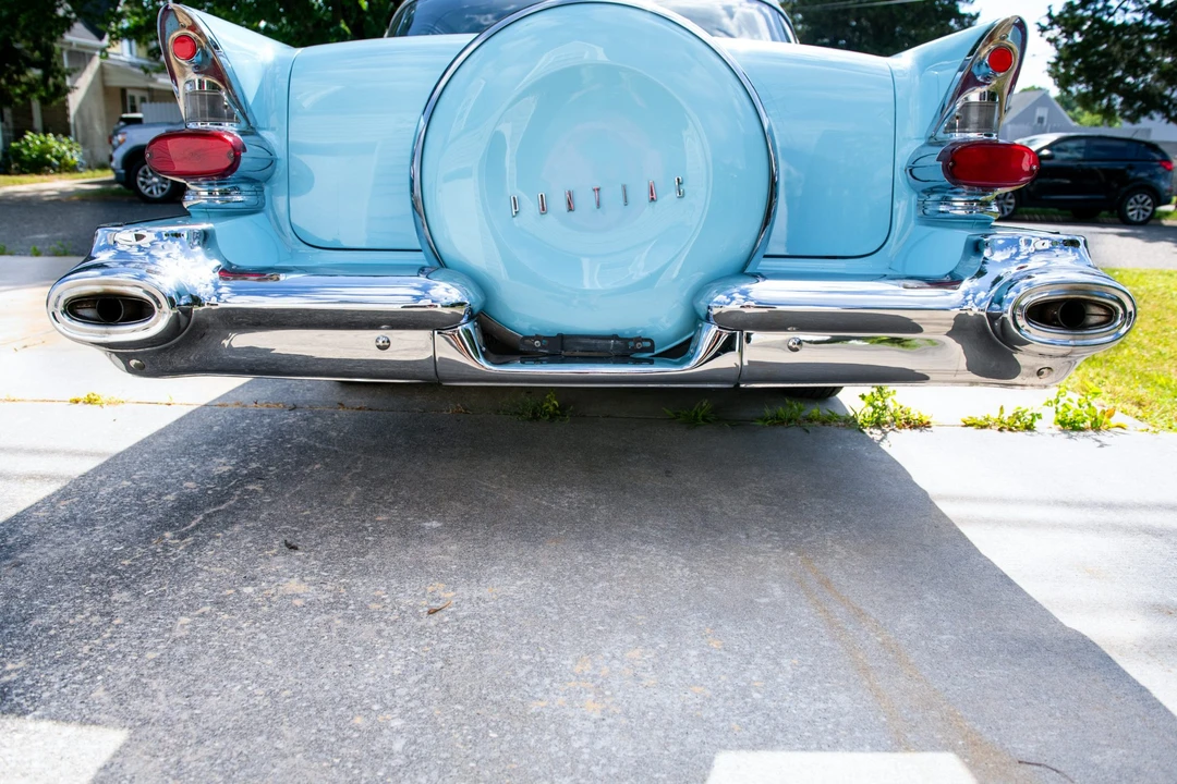 1957 Pontiac Star Chief - Image 20 of 31