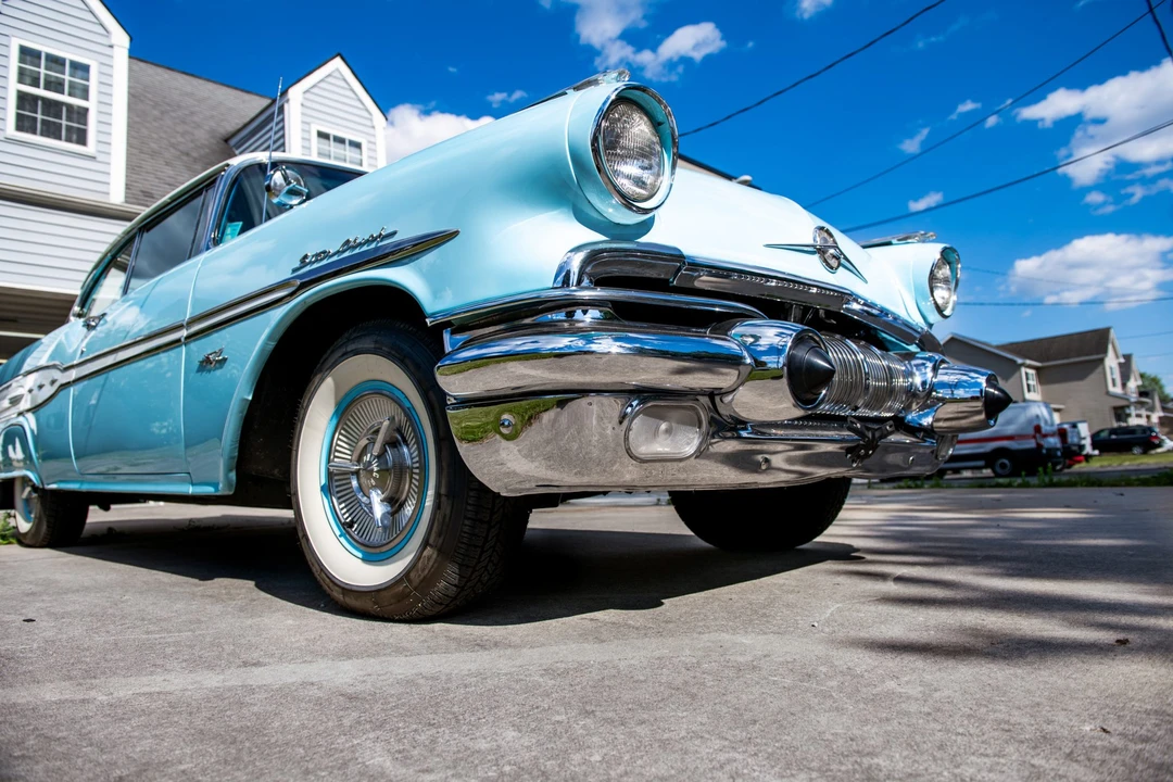 1957 Pontiac Star Chief - Image 7 of 31