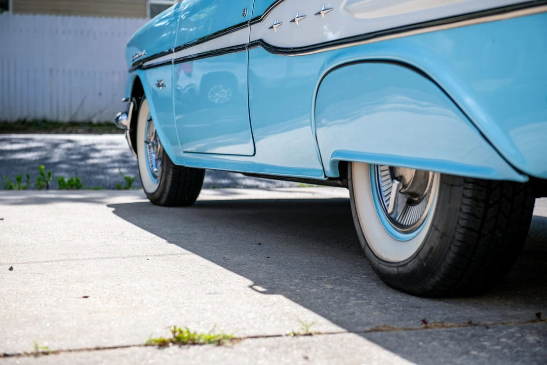 1957 Pontiac Star Chief - Image 24 of 31