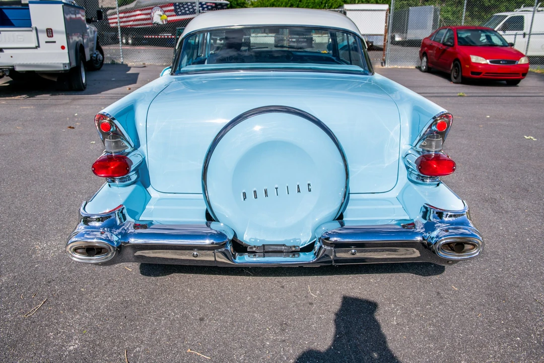 1957 Pontiac Star Chief - Image 11 of 31