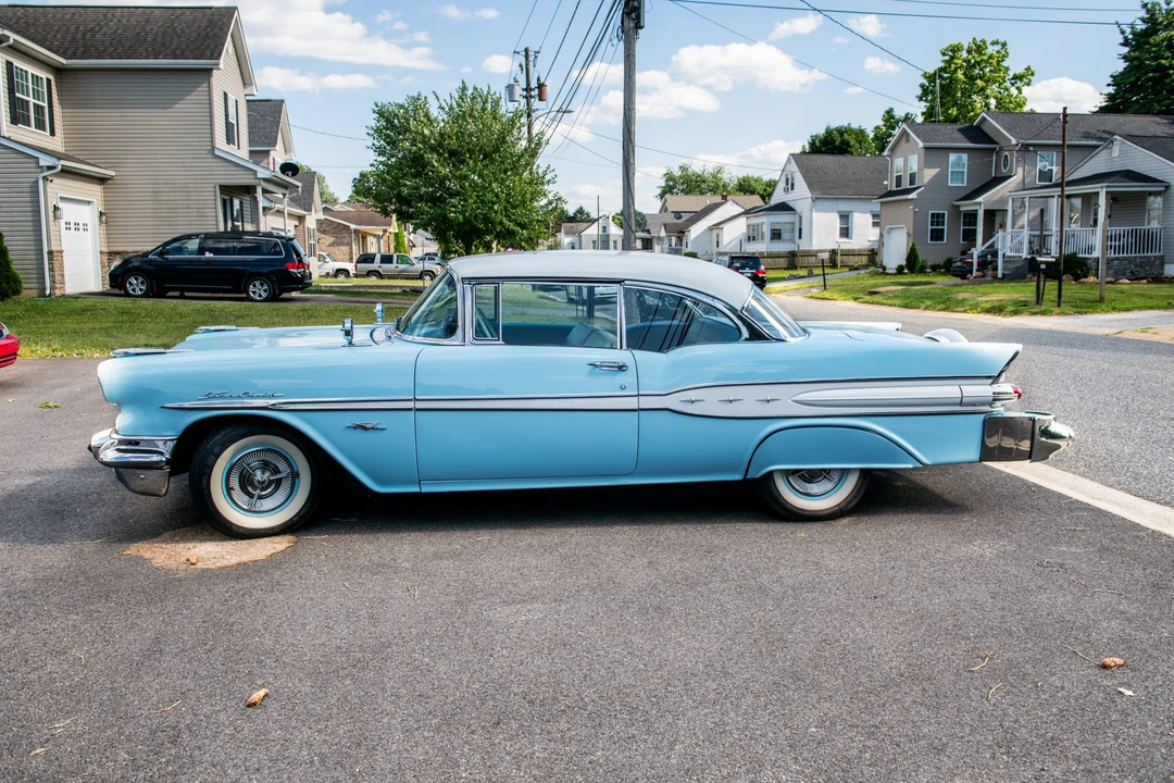 1957 Pontiac Star Chief - Image 14 of 31