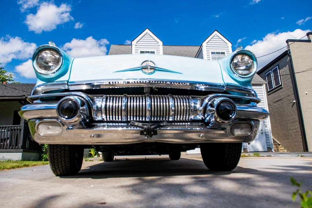 1957 Pontiac Star Chief - Image 5 of 31