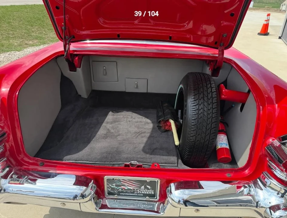 1957 Pontiac Chieftain - Image 11 of 21