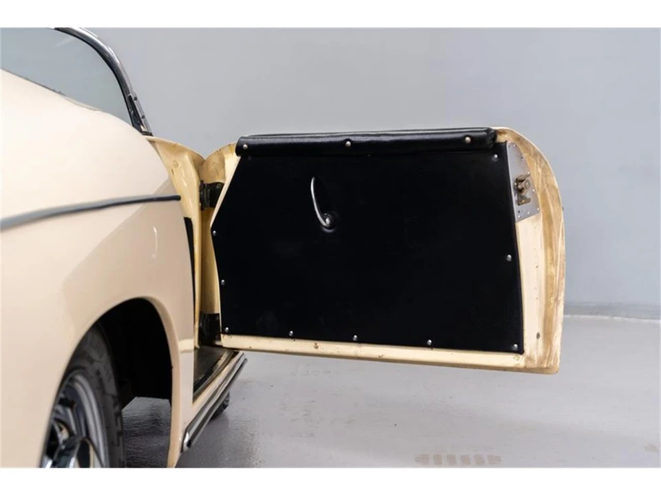 1957 Porsche 356 A - Image 10 of 31