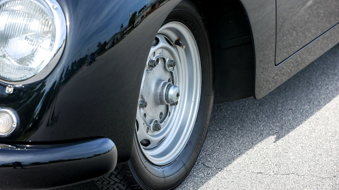 1957 Porsche 356 A - Image 28 of 31