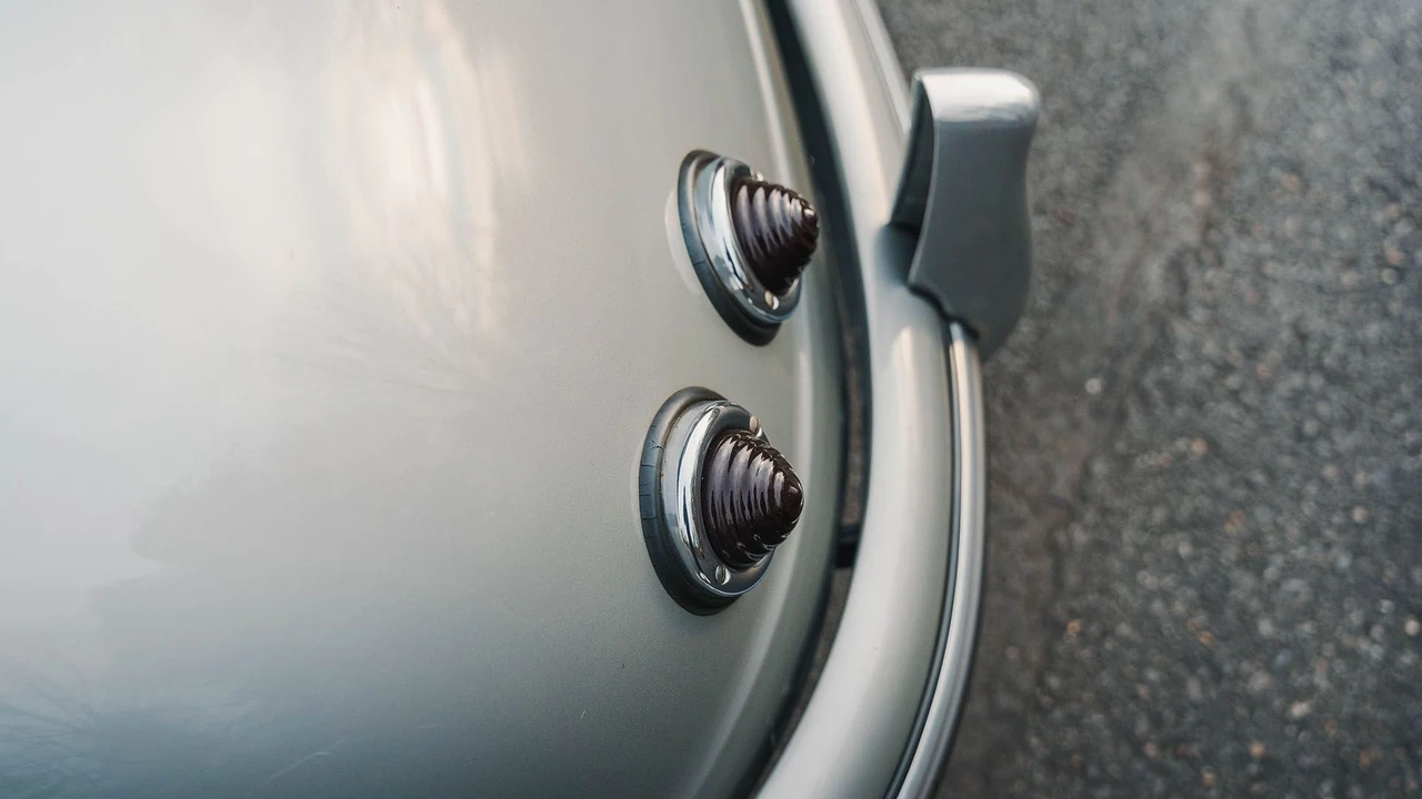 1957 Porsche 356 A - Image 28 of 31