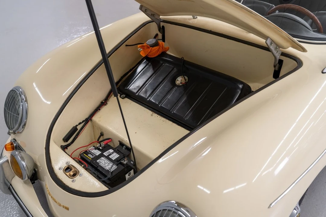1957 Porsche Speedster - Image 28 of 31