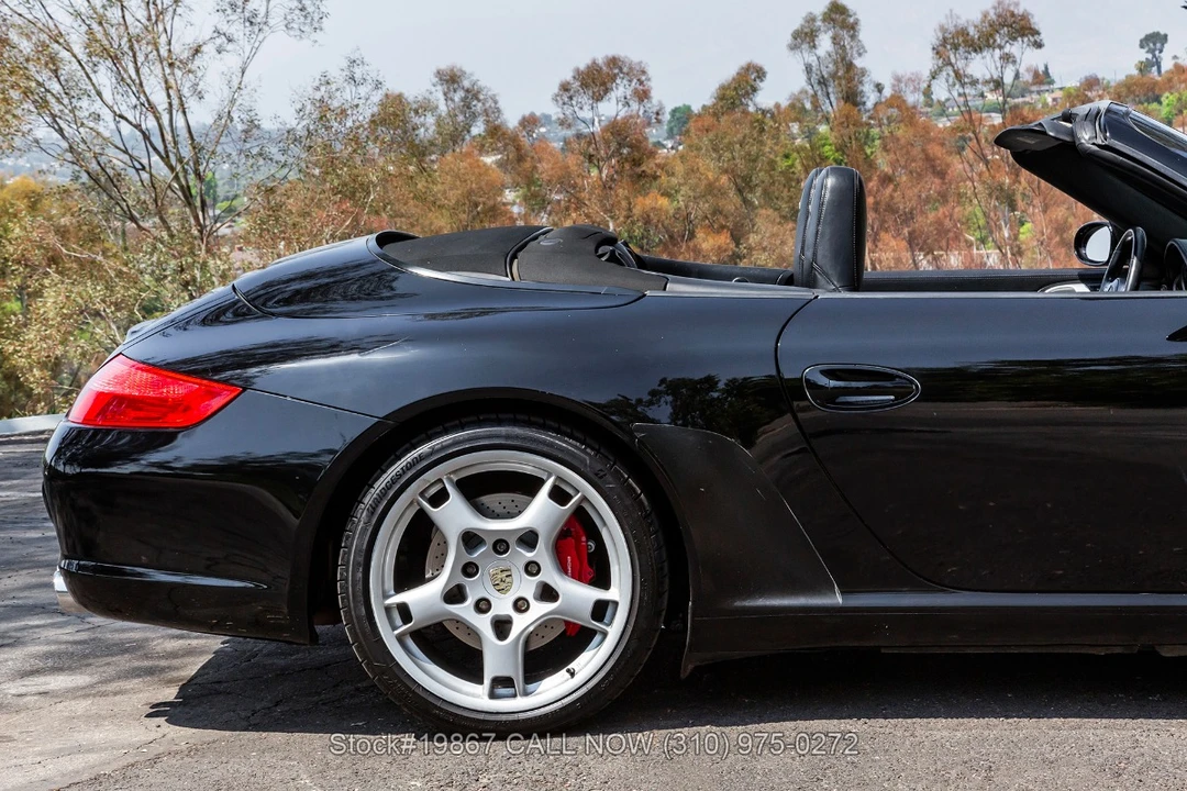 2005 Porsche 911 - Image 24 of 25