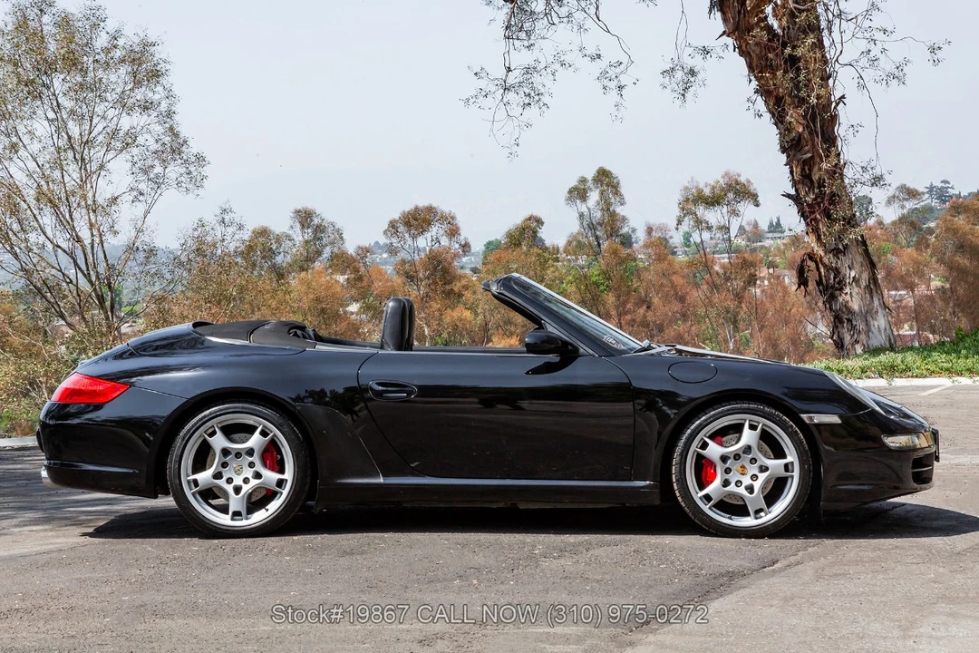 2005 Porsche 911 - Image 4 of 25