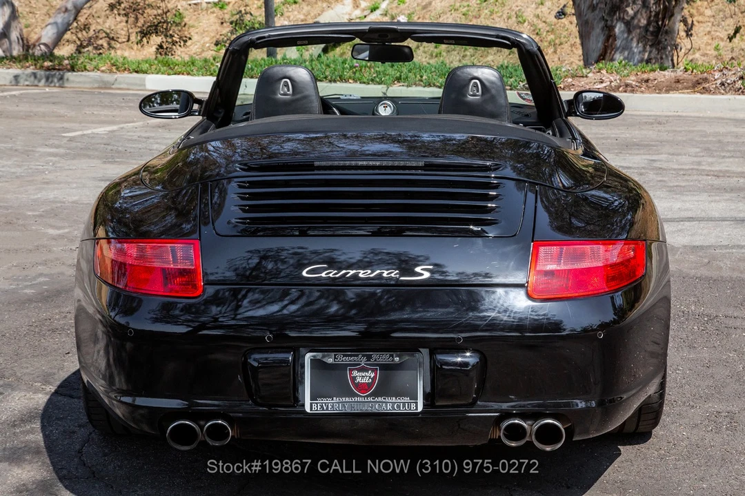 2005 Porsche 911 - Image 12 of 25