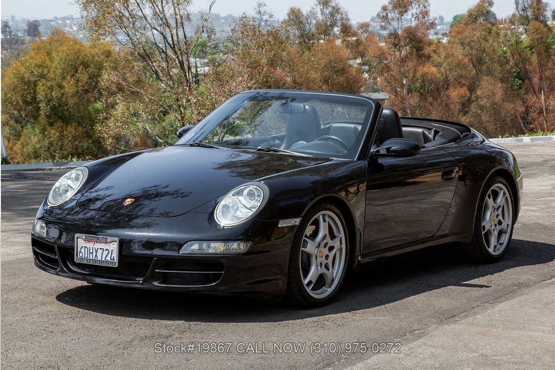 2005 Porsche 911 - Image 14 of 25