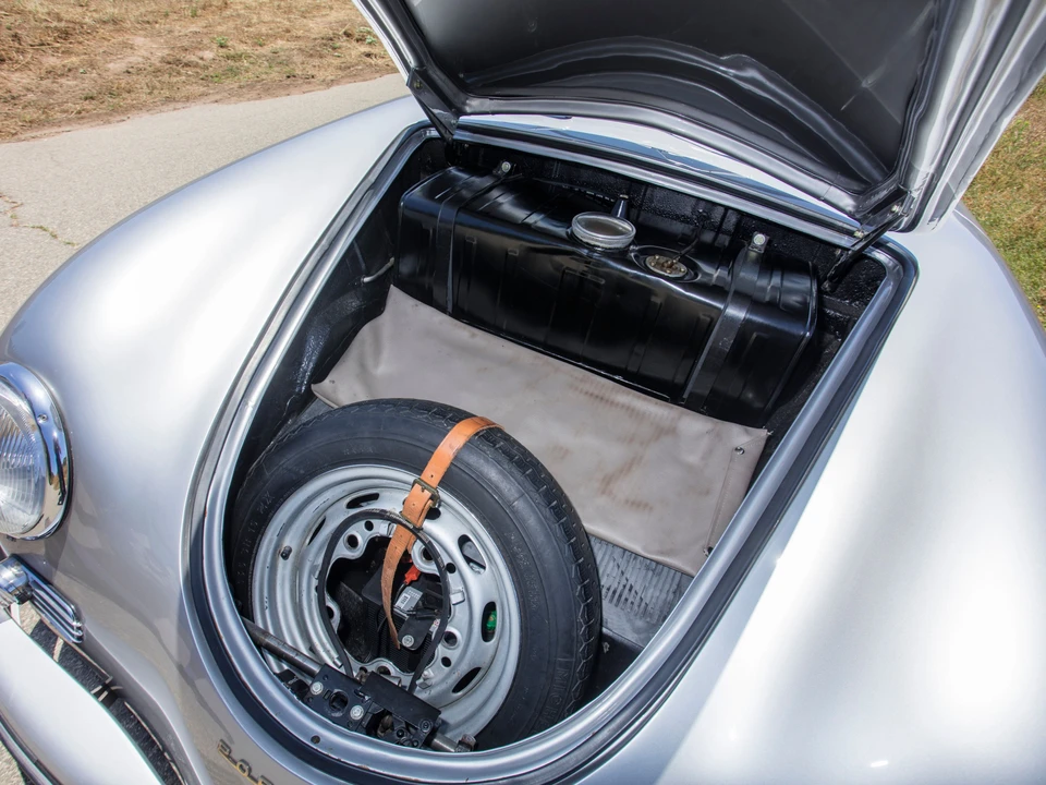 1957 Porsche Speedster - Image 22 of 31