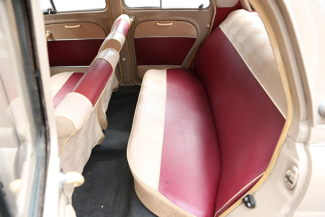1957 Renault Dauphine - Image 9 of 26
