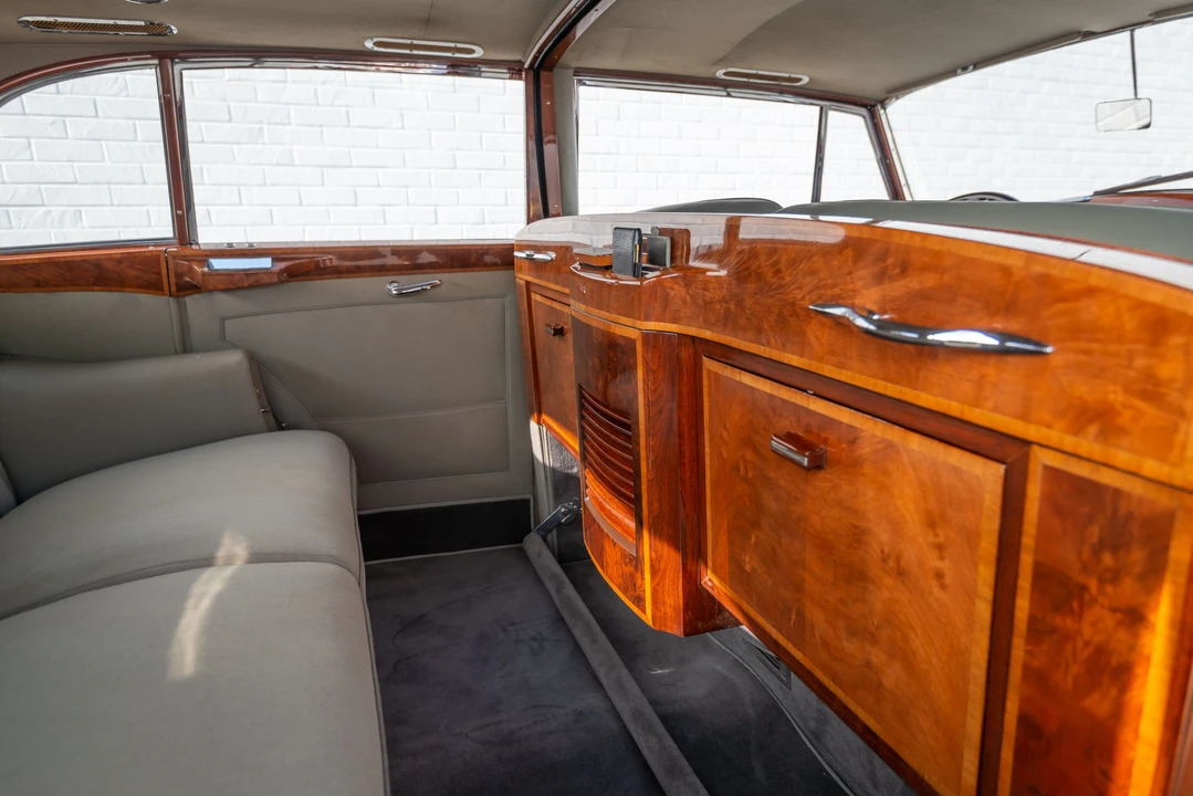 1957 Rolls-Royce Silver Wraith I - Image 8 of 31