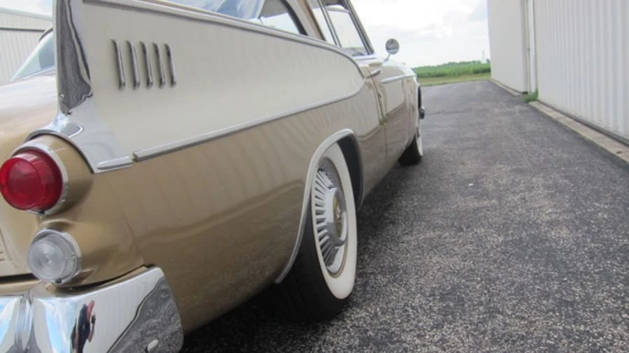1957 Studebaker Hawk - Image 10 of 24