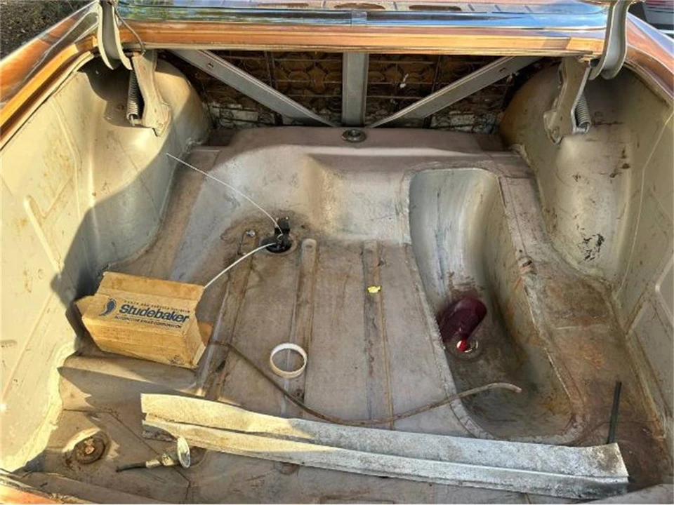 1957 Studebaker President - Image 7 of 19