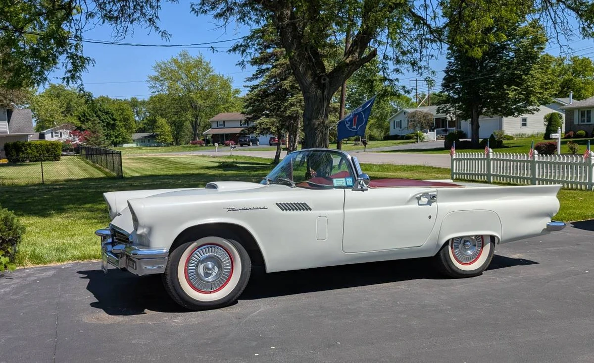 1957 Ford Thunderbird 1st Gen - Image 3 of 8