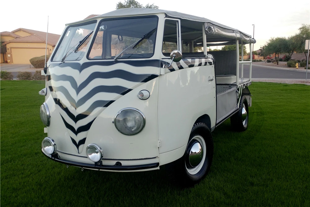 1957 Volkswagen Split-Window Bus - Image 2 of 8