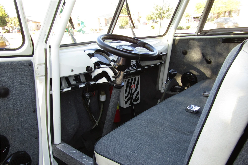 1957 Volkswagen Split-Window Bus - Image 6 of 8
