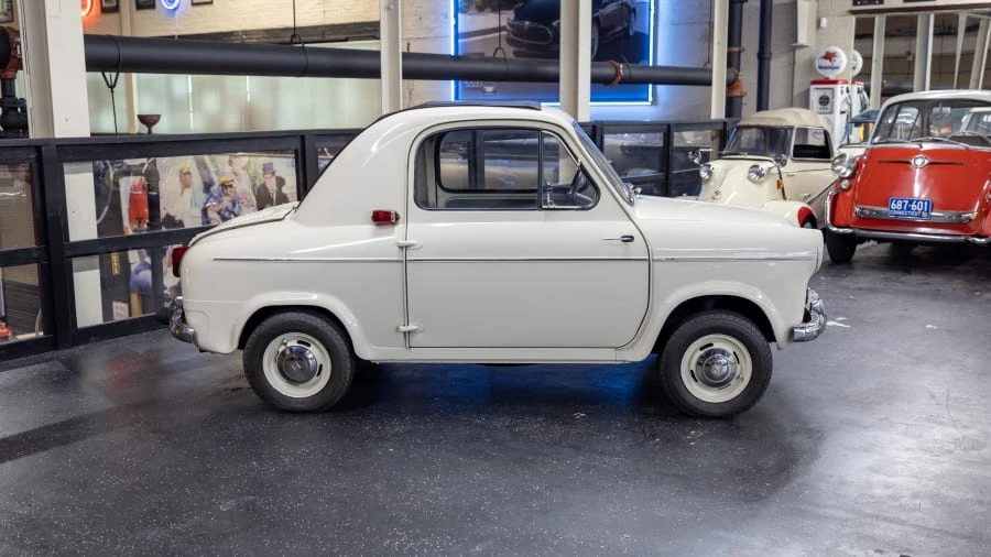 1957 Vespa 400 - Image 2 of 29